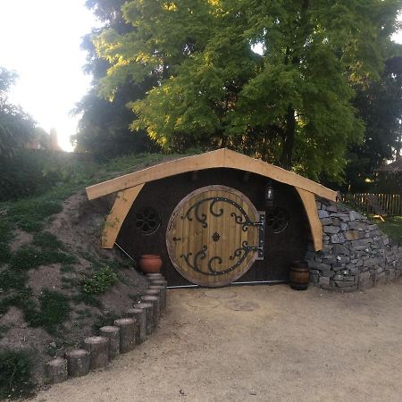 ホテル Domaine De Carnin Beloeil エクステリア 写真